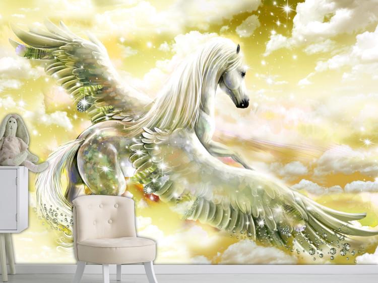 Fototapeta Pegaz - magiczny motyw latającego konia w chmurach w żółtych deseniach