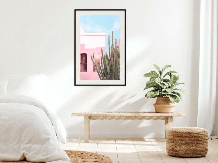 Plakat Kaktus Miami - różowy wakacyjny dom na tle błękitnego nieba i światła 144500 additionalImage 4
