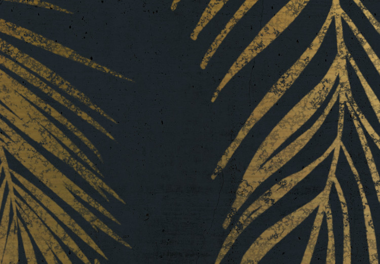 Fototapeta Tropikalna natura - roślinny motyw złotych palm na granatowym tle 138211 additionalImage 3