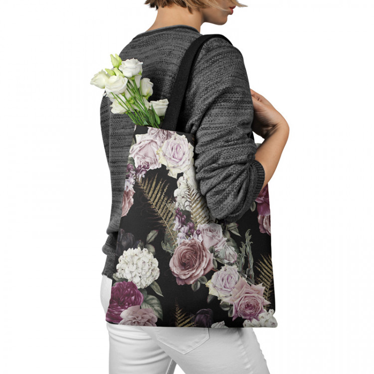 Torba na zakupy Mistyczny bukiet - kompozycja kwiatów róż i hortensji na czarnym tle 147521 additionalImage 3