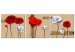 Obraz Białe i czerwone maki - tryptyk z kwiatami na brązowym tle 128831