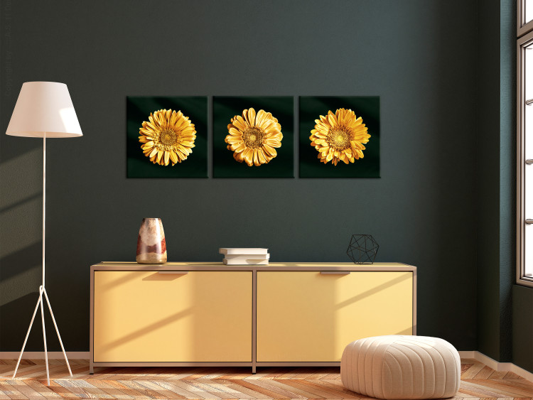 Obraz Złote słoneczniki - tryptyk w stylu glamour ze złotymi kwiatami 132132 additionalImage 3