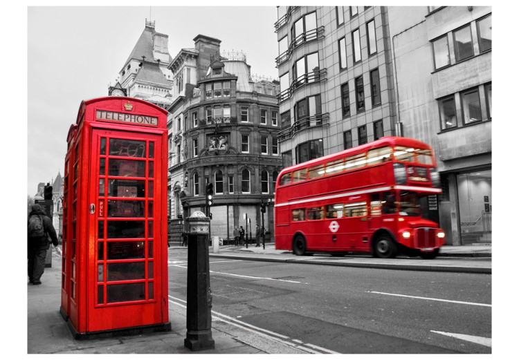 Fototapeta Londyn: czerwony autobus i budka telefoniczna 97042 additionalImage 1