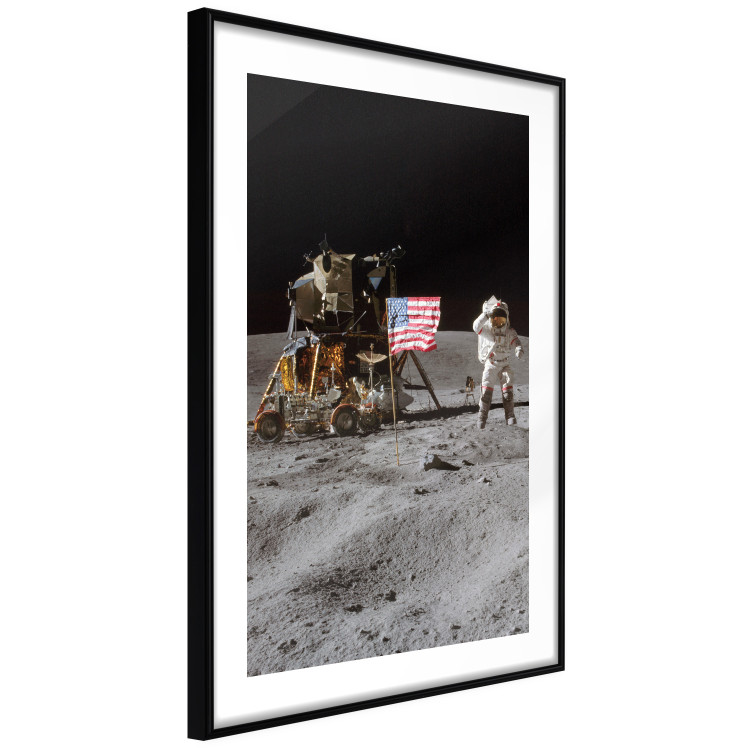 Plakat Lądowanie na Księżycu - zdjęcie statku, astronauty i flagi w kosmosie 146243 additionalImage 6