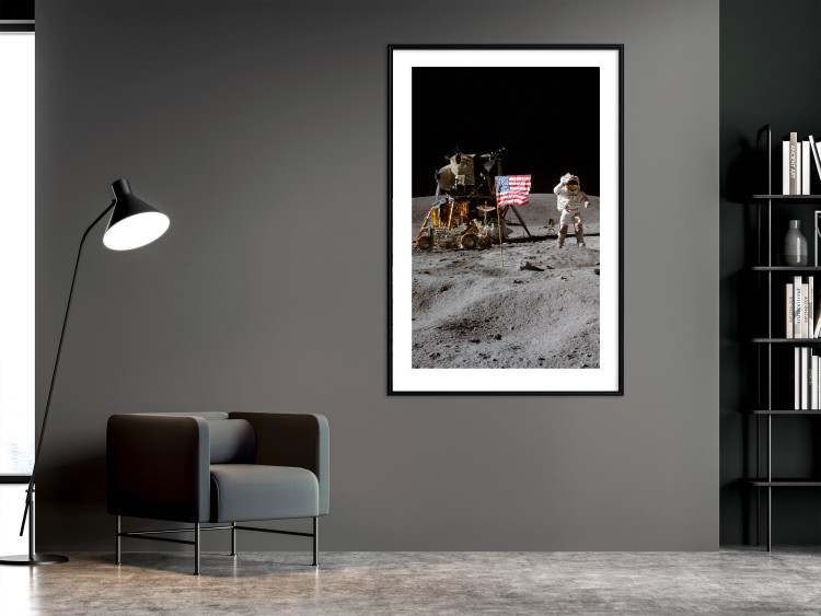 Plakat Lądowanie na Księżycu - zdjęcie statku, astronauty i flagi w kosmosie 146243 additionalImage 11