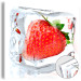 Obraz na szkle Frozen Strawberry [Glass] 92863