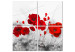 Obraz Czerwone maki na łące (4-częściowy) - kwiaty na szarym tle natury 118434