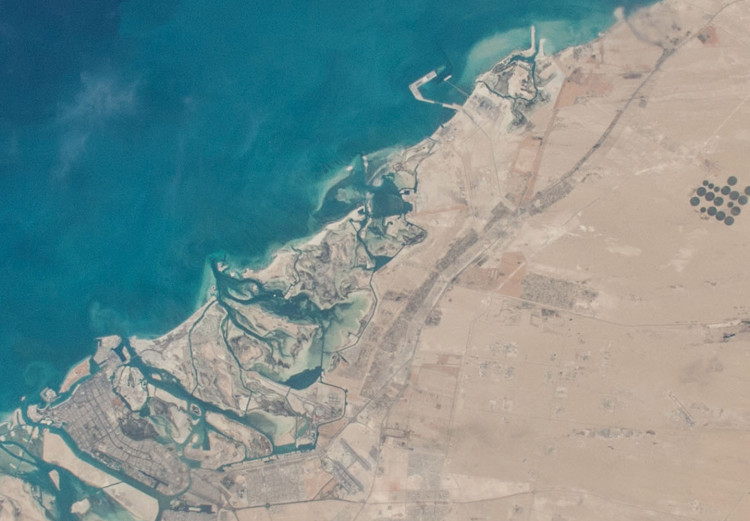 Obraz Zdjęcie satelitarne Dubaju - fotografia z pustynią i arabskim miastem 123164 additionalImage 5