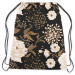 Worek plecak Elegancja kwiatów - kompozycja z motywem roślinnym na ciemnym tle 147355 additionalThumb 3