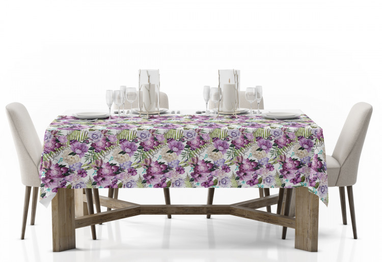 Obrus na stół Radosny bukiet - kompozycja fioletowych kwiatów na białym tle 147287 additionalImage 2