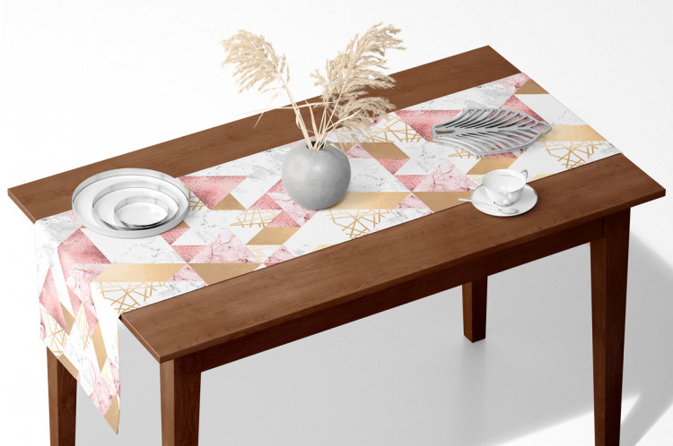 Bieżnik na stół Geometryczny patchwork - kompozycja trójkątów z wzorem marmuru i złota 147239 additionalImage 4
